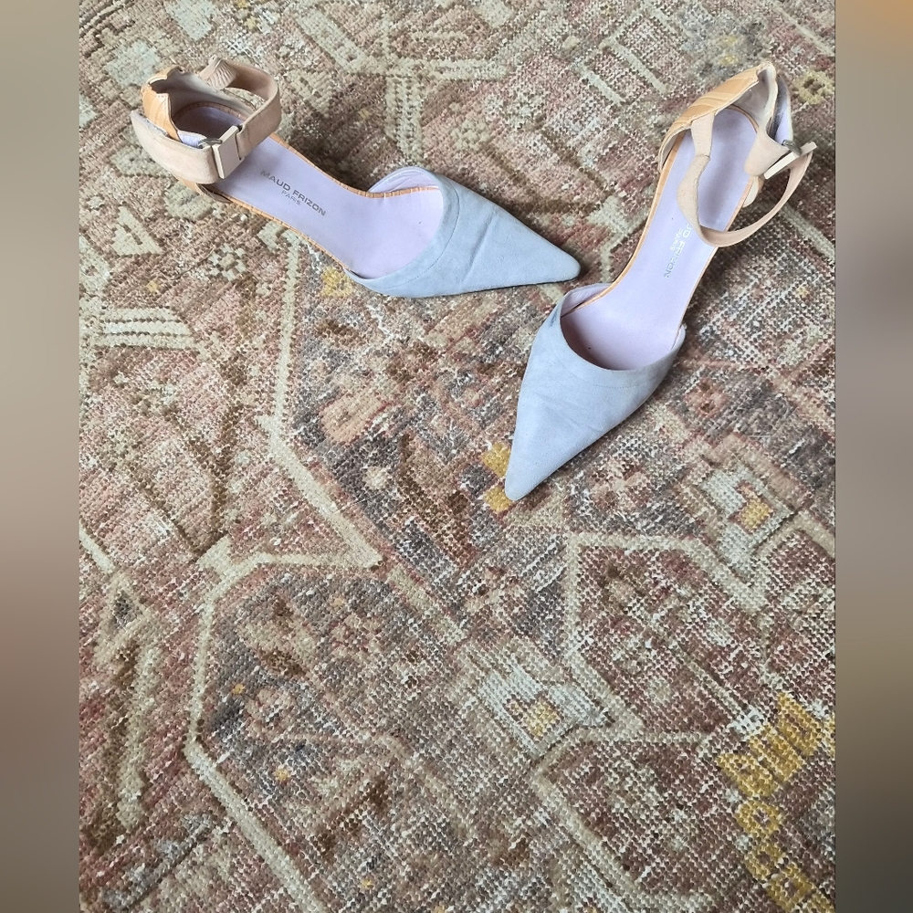 Elegant Maude Frizon Paris Women's Powder Blue Suede and Tan Wood Heels